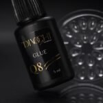 KLEJ CZARNY „Q8”, DIVOCHI, 5 ML